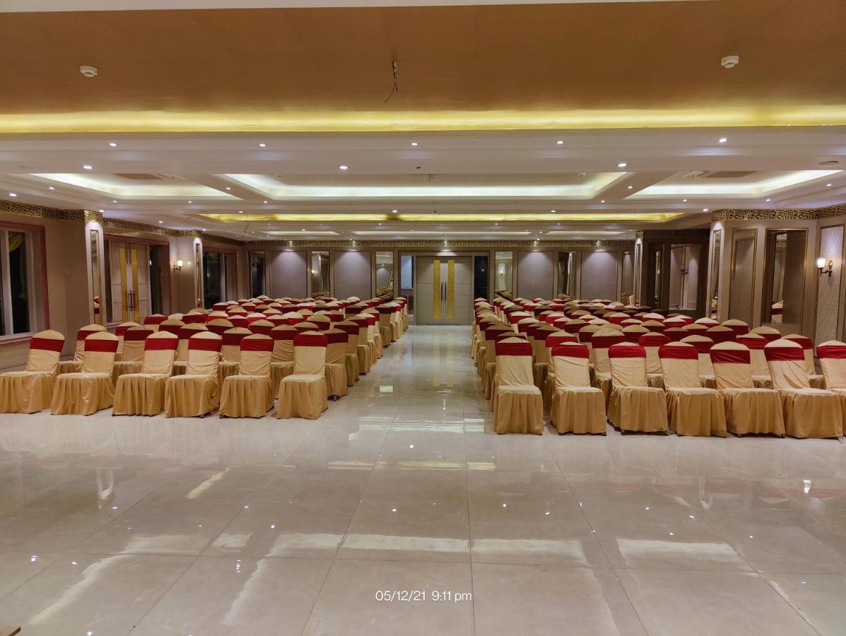 Mds Royal Resort Tulsipur Екстериор снимка